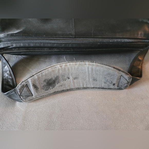 Tumi Black Leather Expandable Laptop Bag - Picture 8 of 13